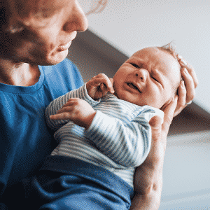 cólico del lactante cómo ayudar a tu bebé llorando