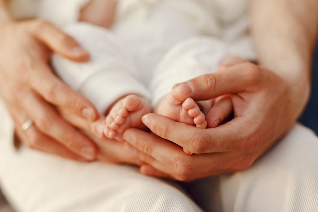 ¿Qué cuidados necesitan los bebés prematuros?
