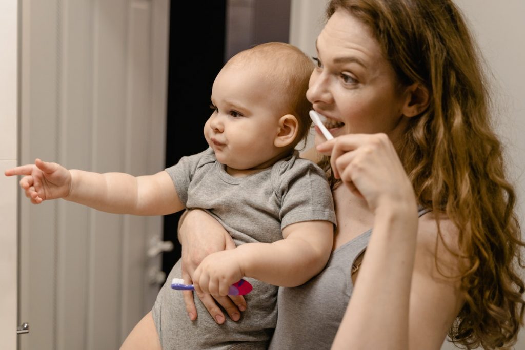 ¿Cuándo llevar a mi bebé al odontopediatra o dentista? 